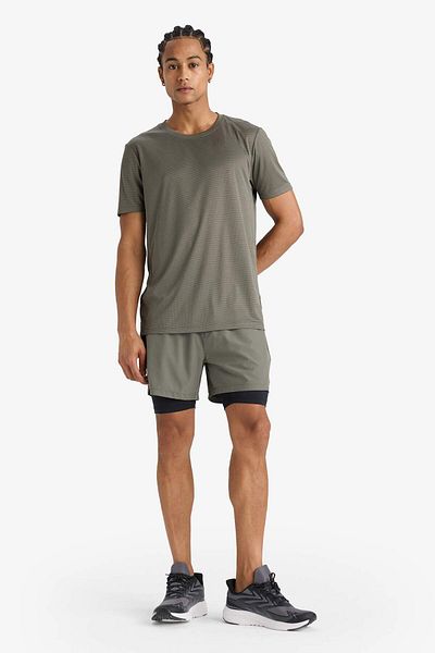 DeFacto Defactofit Slim Fit Tight-Fitting Crew Neck Quick-Drying Breathable Stretch Fabric Printed Sportsman