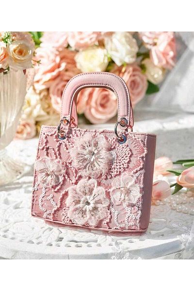 Glamor Store Elegant and distinctive pink handbag for women and girls with roses, suitable for parties, occasions and trips