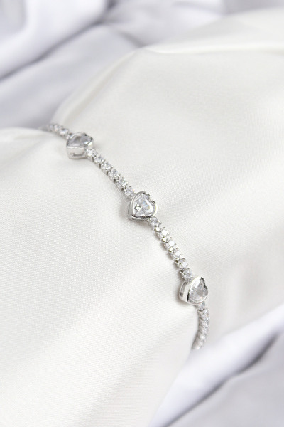 callerrons accessories سوار نسائي من النحاس والزركون على شكل قلب موديل فضي ال...