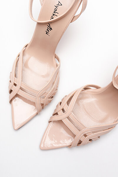Ayakkabı Ateşi Women's Open Cage Toe Design Thin Heeled Shoes Prona Nude Patent Leather