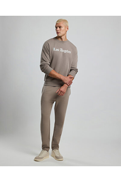 R&B سويت شيرت بطبعة خطية مع رقبة دائرية وأكمام طويلة