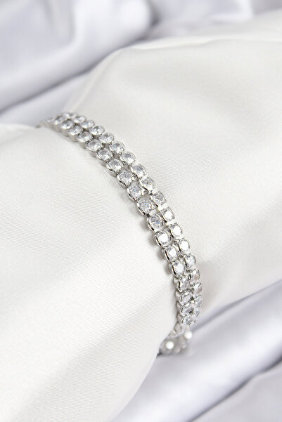 STİLLOVE سوار نسائي من حجر الزركون النحاسي ذو الصفوف المزدوجة موديل فضي اللون