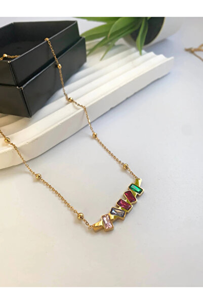 STAİNLES قلادة ذهبية اللون مرصعة بالأحجار الملونة