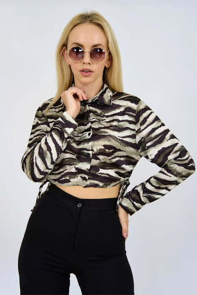 FashionForYou Bluza crop tip camasa Waley, cu imprimeu animal print si snurur...
