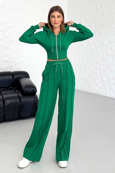 FashionForYou Casual WalKING Time set, sweatshirt and pants with embossed stripes, Green, M