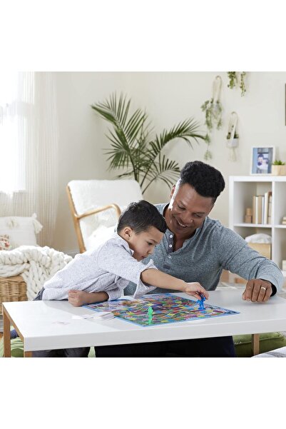 Hasbro Gaming لوحة الأرض لعبة كلاسيكية من Sweet Of Adventures