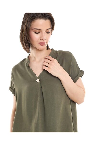 R&B Button Detail Top with Stand Collar and Short Sleeves