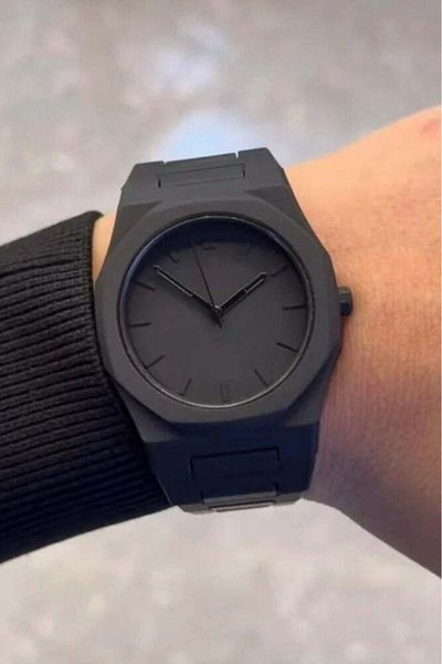 catera Men's Carbon Watch in Black