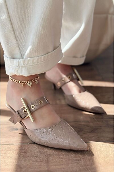 I Love Shoes Karonsa Crocodile Pattern Nude Buckle Detailed Women's Slippers