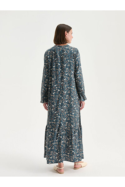 LC Waikiki Φόρεμα με λουλουδάτο σχήμα σε γραμμή Α με λαιμόκοψη μεγάλου μεγέθους