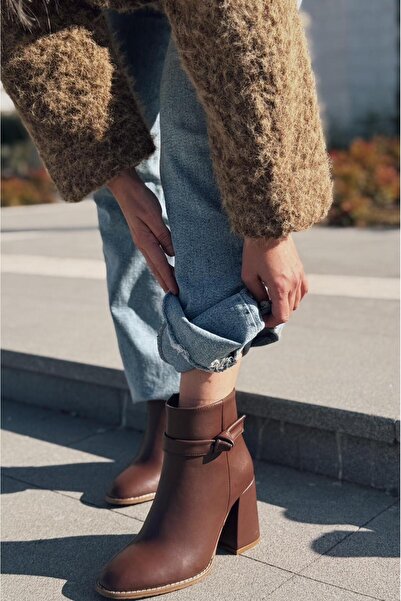 I Love Shoes Oxsend Mat Deri Kurdele Detaylı Acı Kahve Topuklu Bot