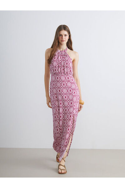 LC Waikiki Фуксия рокля с деколте на гърба и шарки