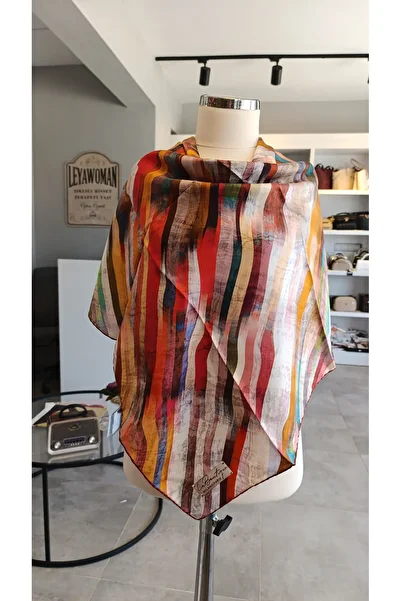 LA BOUTIQUE TWIL SILK SCARF