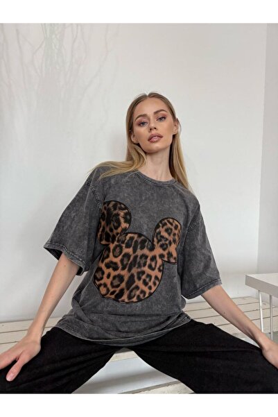 Canan Toprak Collection Antrasit Leopar Baskılı Oversize Tişört