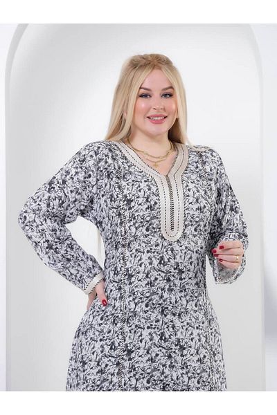 AFandina A perfect look in light and cool viscose fabric.