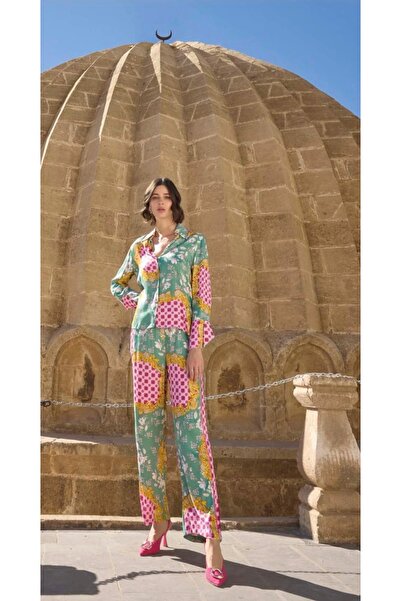 NightLove طقم بيجامة ساتان منقوشة من موناميسي 23001