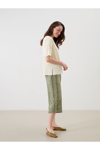 LC Waikiki Create Your Style from Uzg Store |   Floral Women's Capri with Elastic Waist