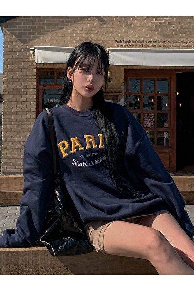 Flood Of Style Albastru bleumarin pentru femei Albastru bleumarin Paris Skate Club cu imprimeu guler rotund supradimensionat
