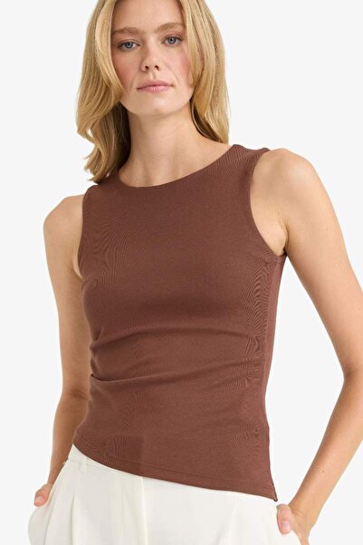 DeFacto Νέα σεζόν εφαρμοστό Αθλητικό μπλουζάκι με λαιμόκοψη με λεπτή εφαρμογή