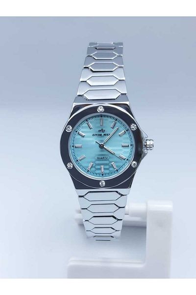 QUARTZ DIVAR JEEN Diverjen is an excellent choice for individuals looking for a stylish and high-quality watch.