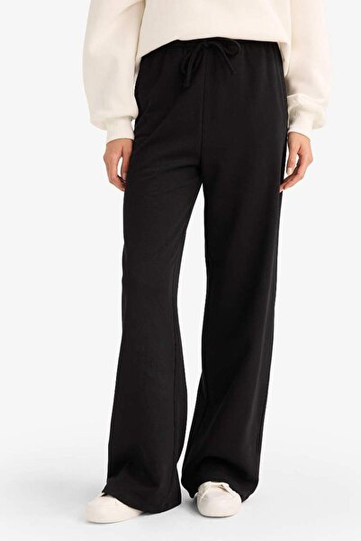 DeFacto Yeni Sezon Straight Fit Beli Bağcıklı Basic Düz Geniş Paça Eşofman Altı