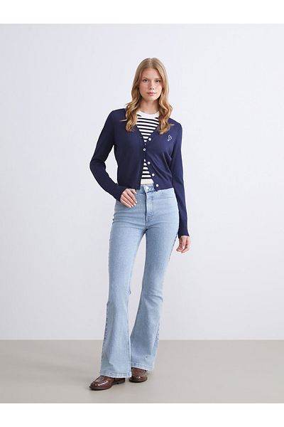 LC Waikiki Winter Collection V-Neck Embroidered Stylish Design Women's Knitwear Cardigan City