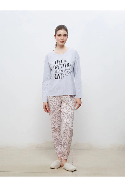 LC Waikiki مجموعة بيجامات نسائية من LCW DREAMPink Crewneck مطبوع
