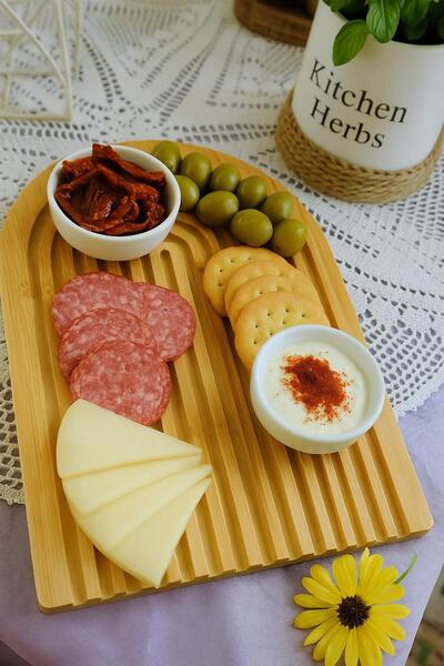 Single Bamboo Wood Multi-Purpose Presentation and Cutting Board