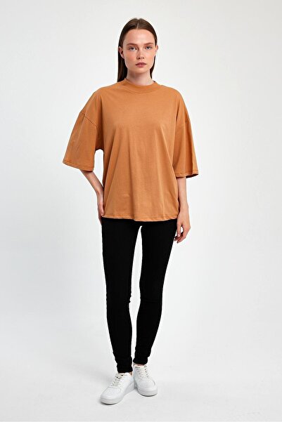 Nemonti تي شيرت نسائي بأكمام قصيرة ونصف ياقة مدورة