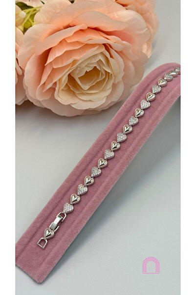 Moond Accessories سوار Xuping من الفضة بتفاصيل قلب وحجر