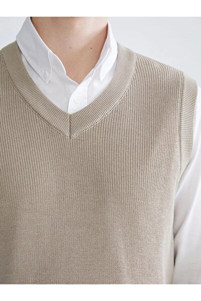 LC Waikiki Standart Kalıp V Yaka Erkek Triko Süveter (W5)