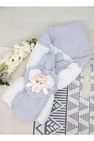 Fun Moment Newborn blanket and swaddle with ribbon