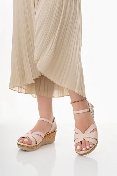 Cappale حذاء نسائي بكعب ويدج بيج