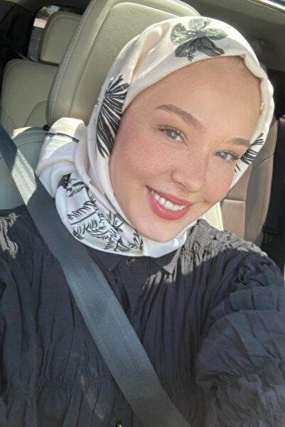 carell Rana's Choice Noir Floral Monogram Κρέμα Σάλι