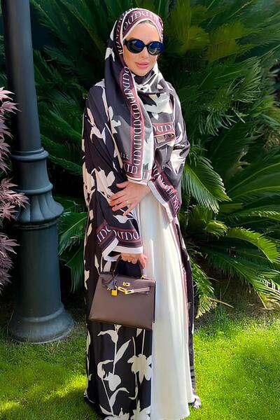 carell Ümmügülsüm Elkhatroushi's Choice Azelina Black Flush Abaya