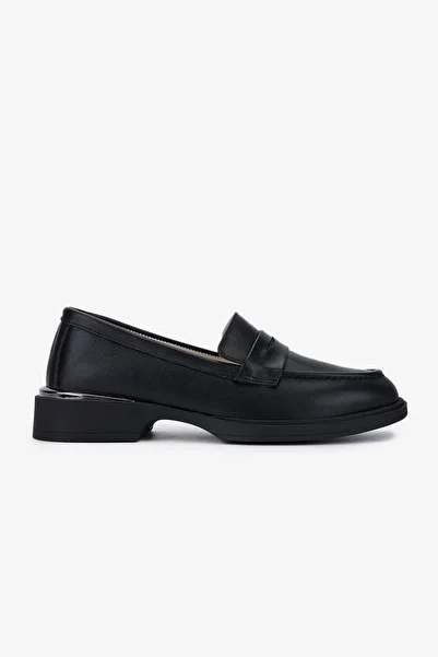 Valmenti Woman's Black Leather Loafer Shoes