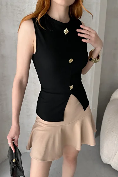 adelix Sleeveless Mercerized Blouse with Metal Accessories and Slit Detail Black