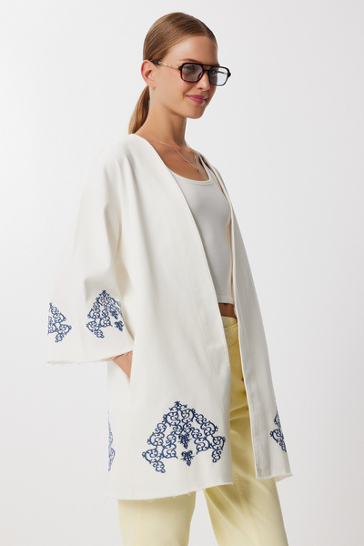 Lovelyİstanbul Embroidered Gabardine Kimono Lfg0153 Ecru