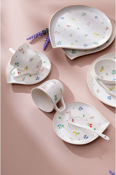 Emsan Daisy Porcelain 32 Pieces Breakfast Set for 6