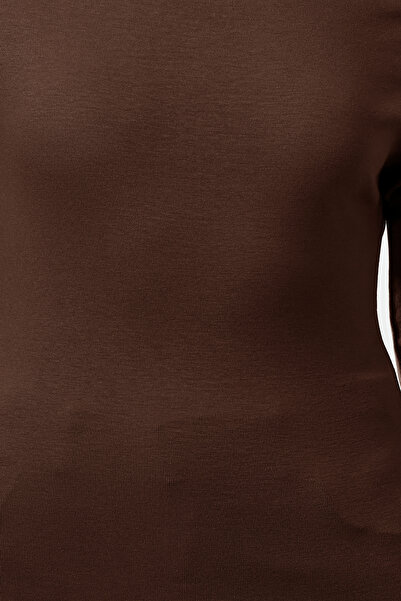 Trendyol Collection Hnědá rovná prémiová měkká tkanina Pletená halenka s lodičkovým výstřihem TWOAW24BZ00227