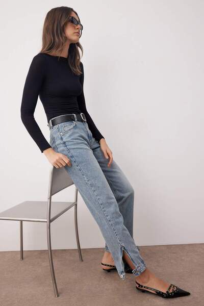 Trendyol Collection Blugi drepti noi, cu talie normală, cu detaliu de fermoar pe picioare, albastru, mai durabil, TWOAW26JE00038