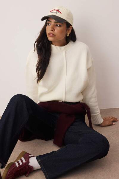 Trendyol Collection Ecru Soft Textured Wide Fit Stitching Detailed Knitwear Sweater Twoaw26Kz00075