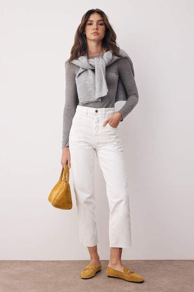 Trendyol Collection Ecru High Waist Straight Jeans Twoaw26Je00183