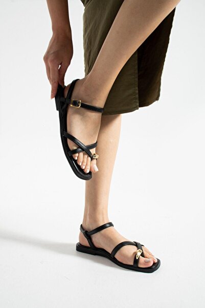 Moda Devrin Чорні босоніжки з кільцем