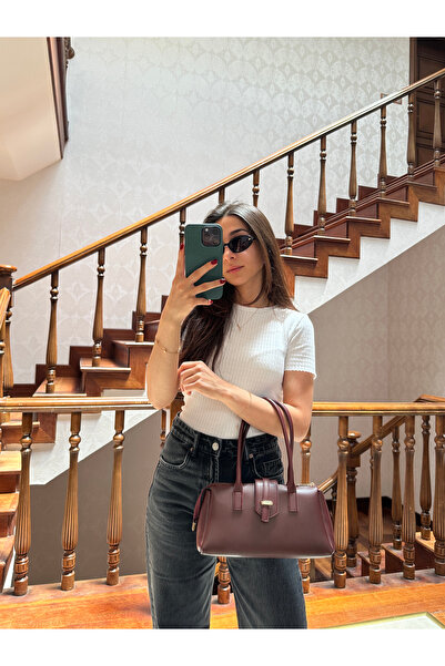 NOTHING Women's Gold Accessory Detailed Burgundy Hand and Shoulder Baguette Bag Raya