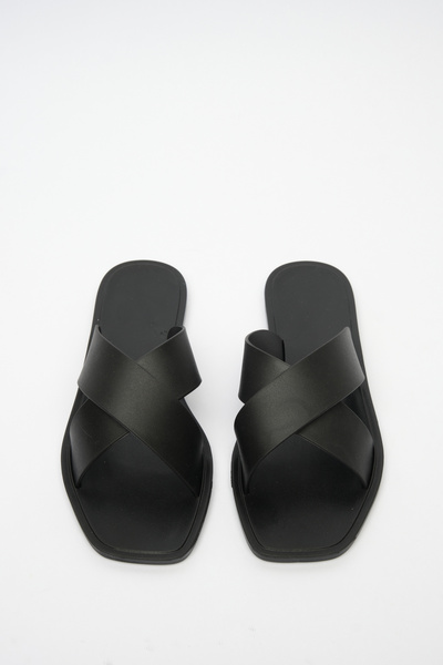 Penti Black Como Slippers