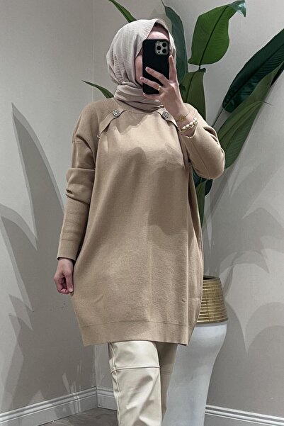 Ghisa Knitwear Tunic with Stone Button Detail on the Shoulders