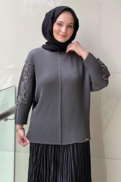 Ghisa Kolları Güpürlü Akordiyon Tunik