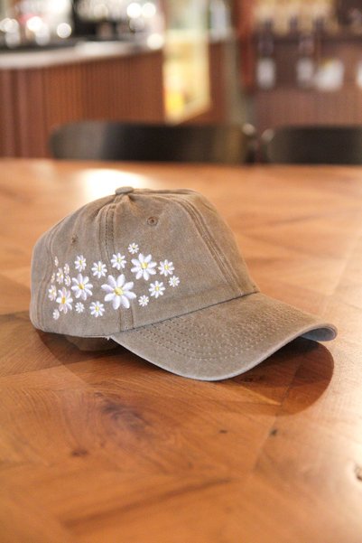 CAP BROS Everlasting Love Daisy Embroidered Vintage Cap Hat