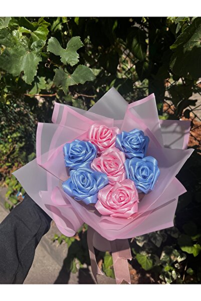 solmayan mavi pembe gül buketi